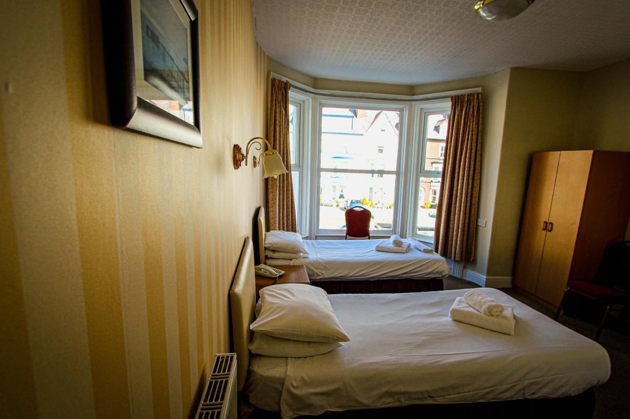 New Loretta Hotel Ландъндо Екстериор снимка