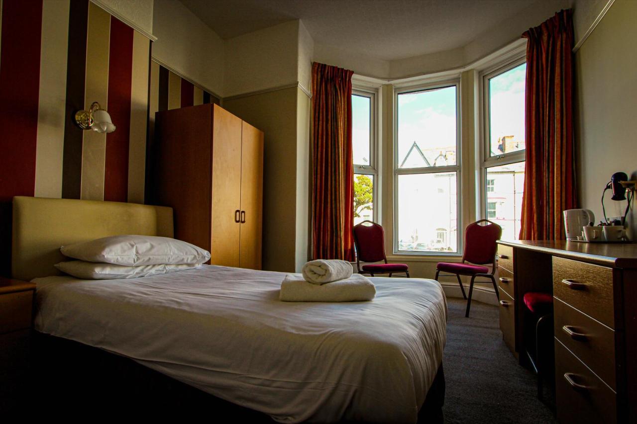 New Loretta Hotel Ландъндо Екстериор снимка