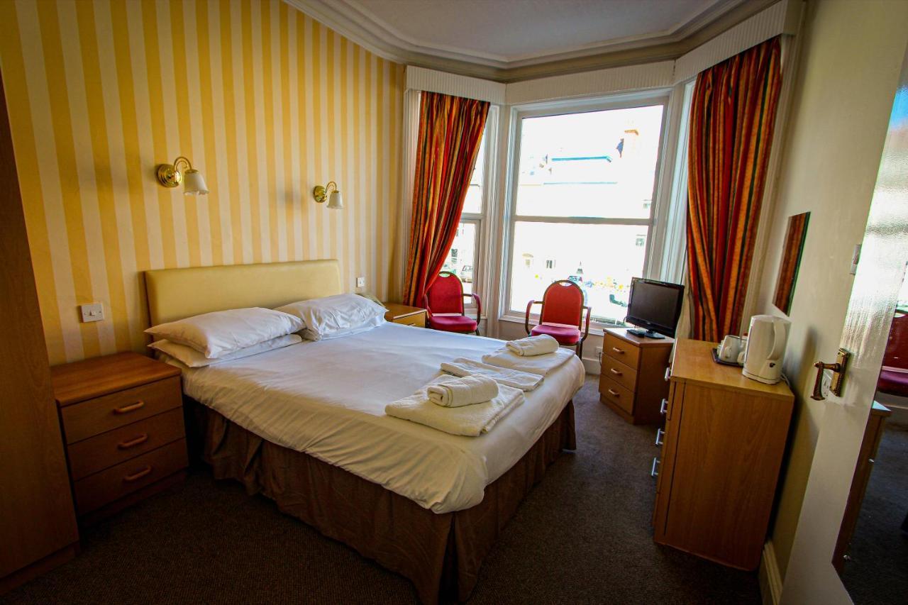 New Loretta Hotel Ландъндо Екстериор снимка