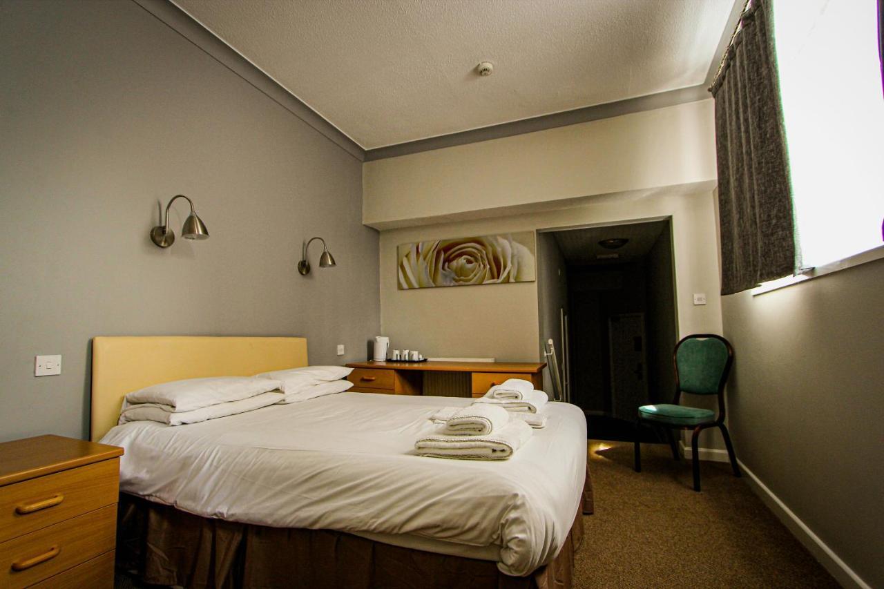 New Loretta Hotel Ландъндо Екстериор снимка